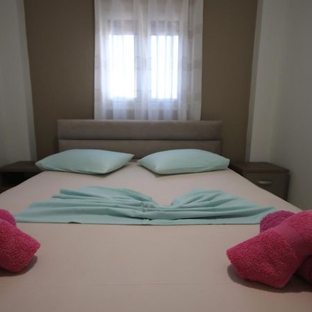 Rooms With View Himare Luaran gambar