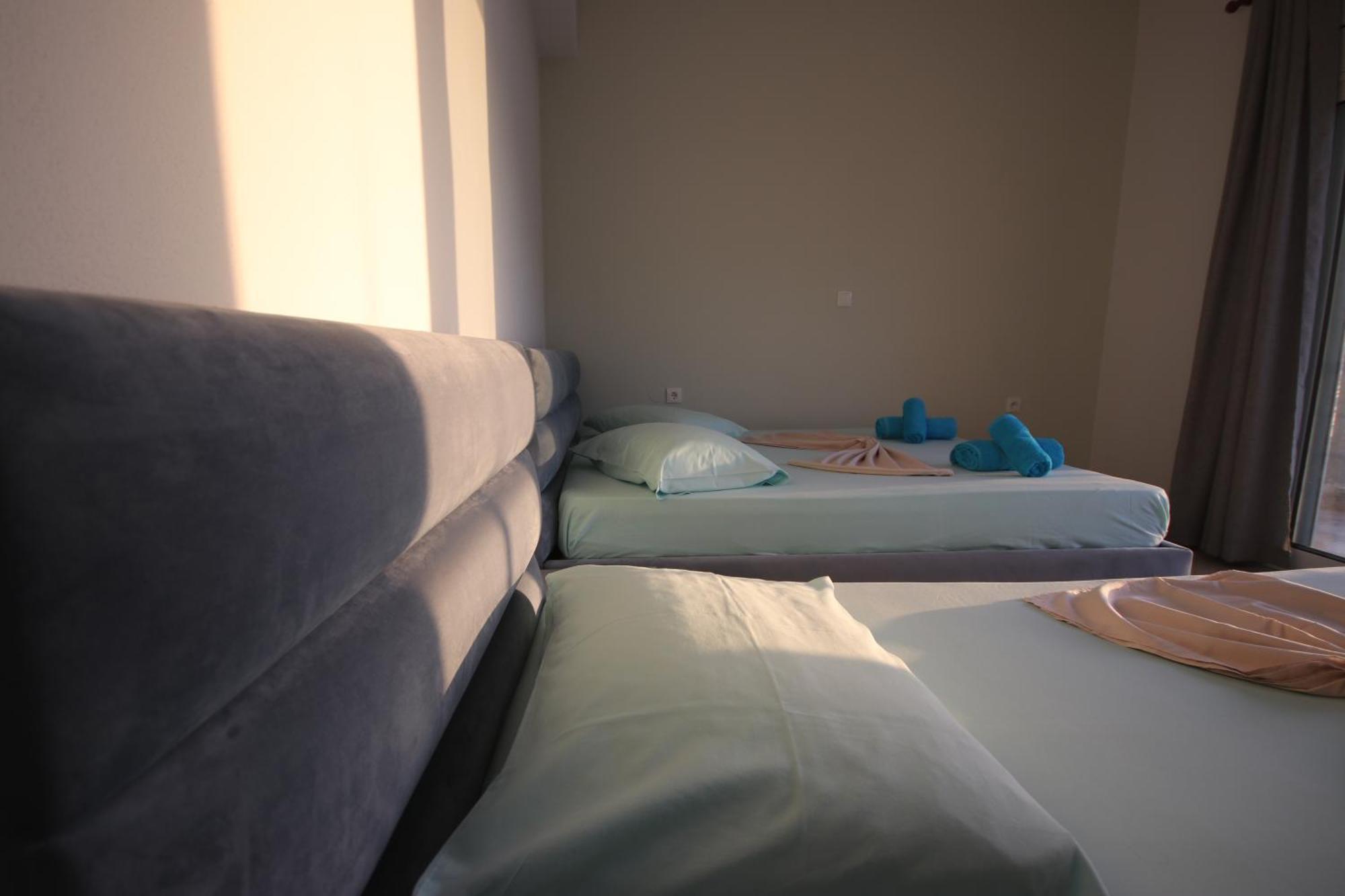 Rooms With View Himare Luaran gambar