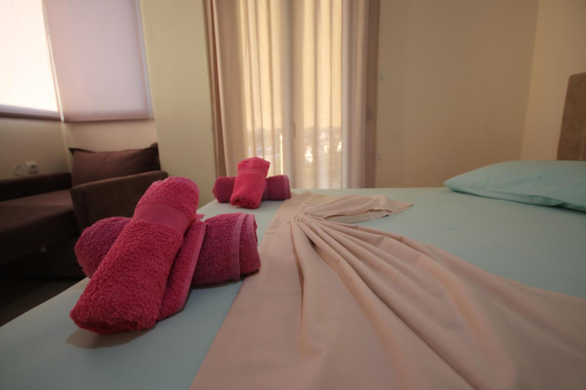 Rooms With View Himare Luaran gambar