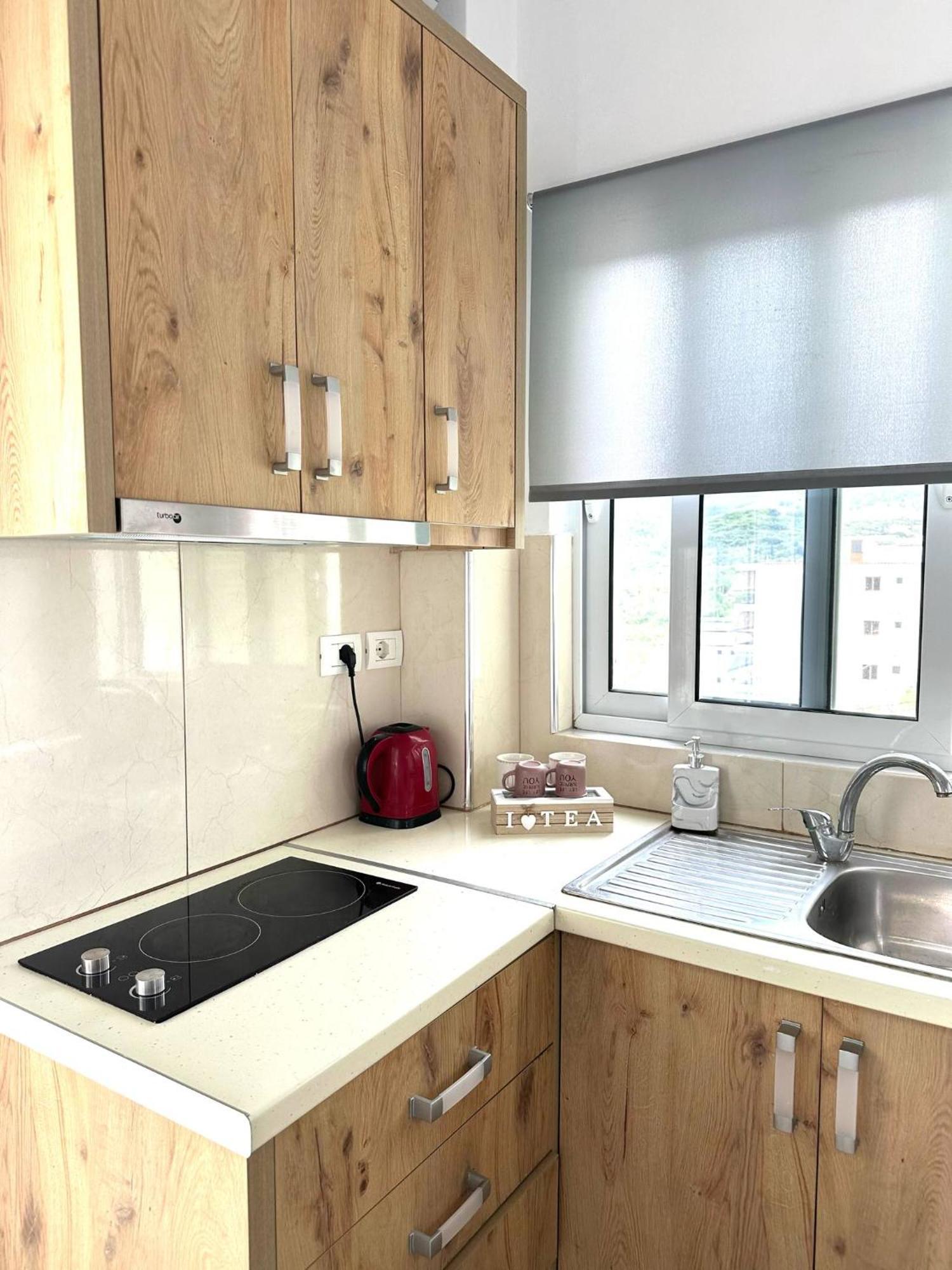 Rooms With View Himare Bilik gambar