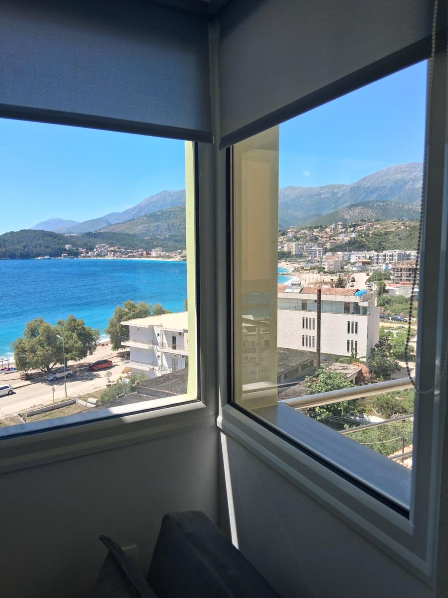 Rooms With View Himare Bilik gambar