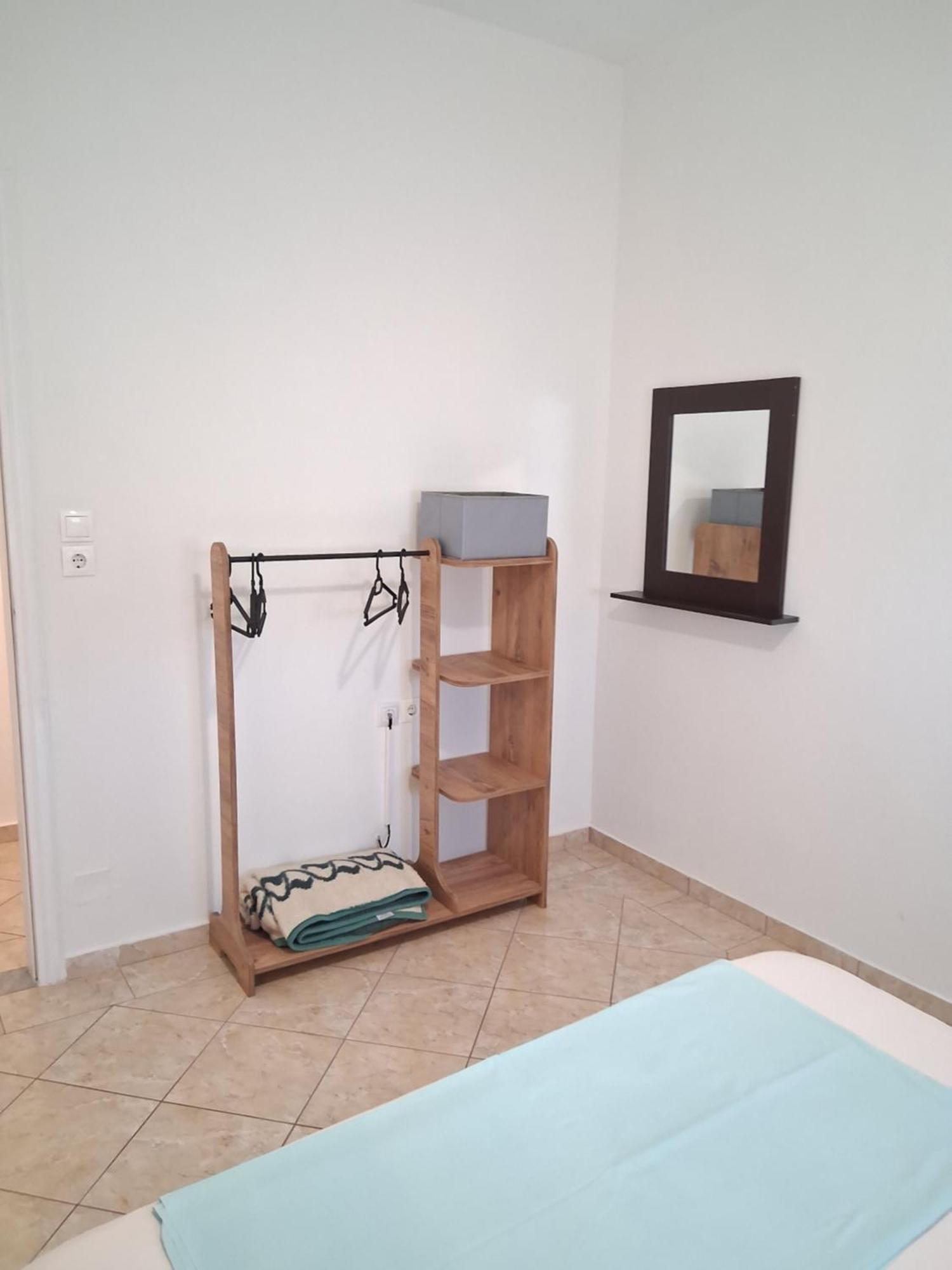 Rooms With View Himare Bilik gambar