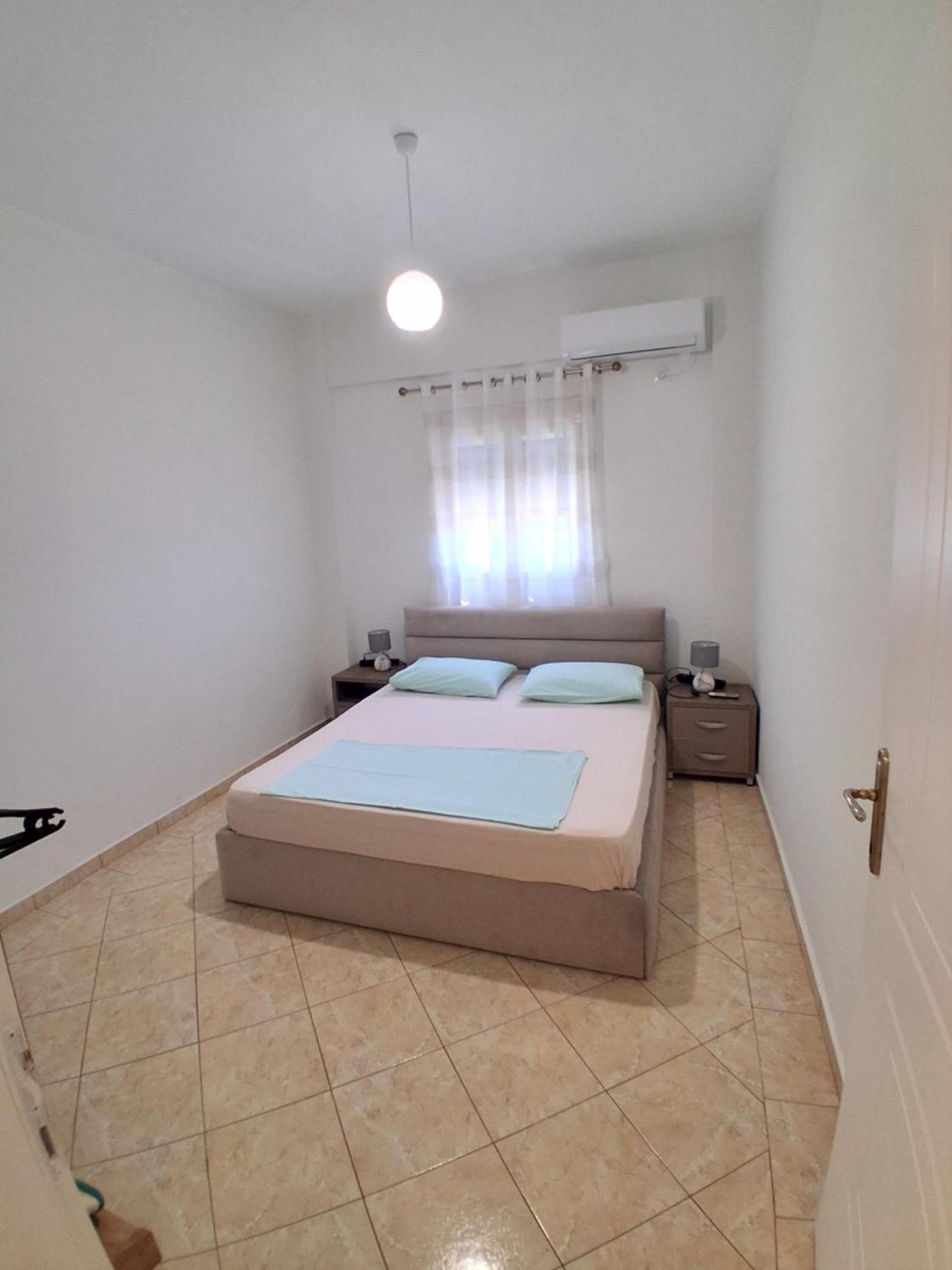 Rooms With View Himare Bilik gambar